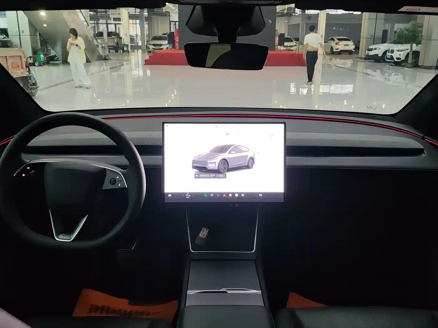 Model Y 2025 Rear-Wheel Drive — миниатюра 7
