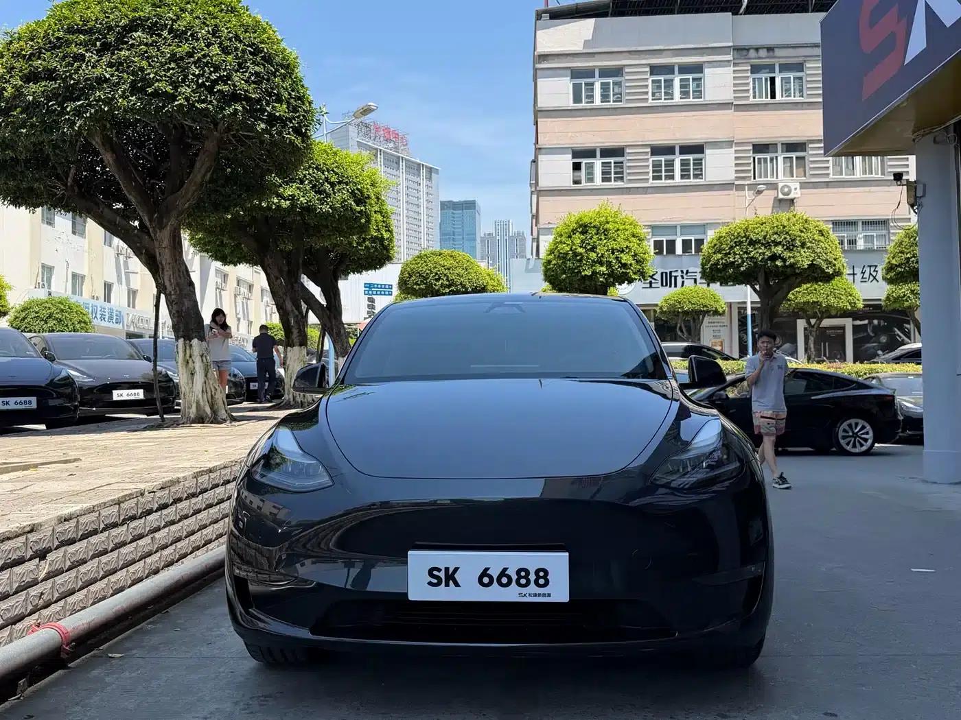 Model Y 2024 Long Range All-Wheel Drive — миниатюра 2