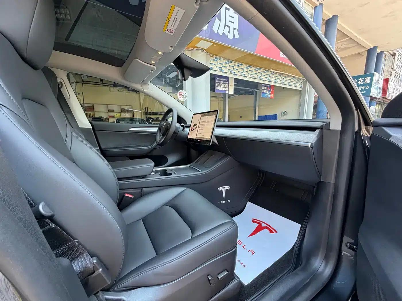 Model Y 2024 Long Range All-Wheel Drive — миниатюра 8