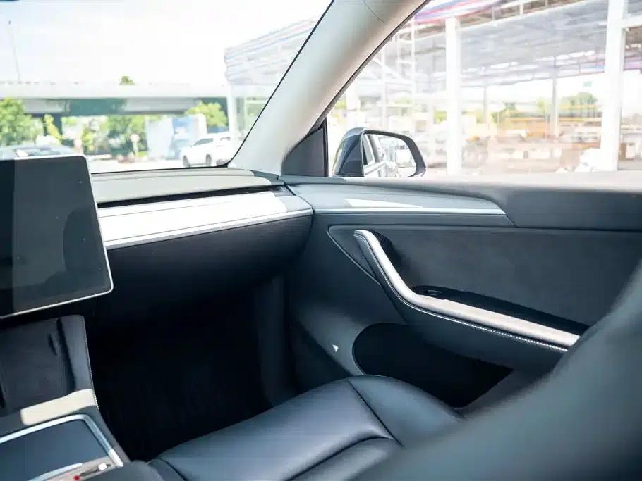 Model Y 2023 Long Range All-Wheel Drive — миниатюра 18