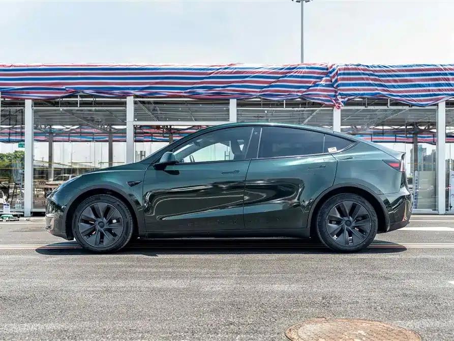 Model Y 2023 Long Range All-Wheel Drive — миниатюра 5