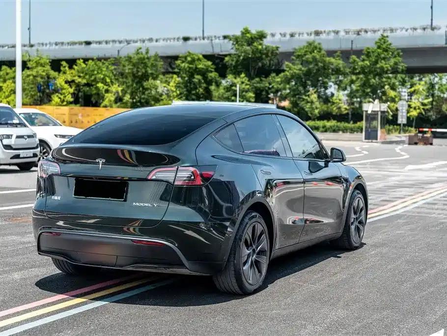 Model Y 2023 Long Range All-Wheel Drive — миниатюра 8