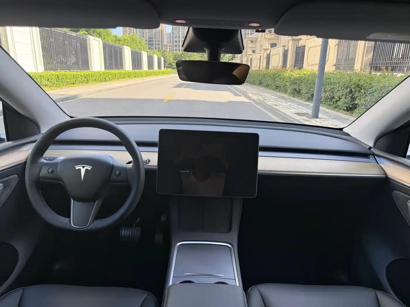 Model Y 2022 Facelift Rear-Wheel Drive Version — миниатюра 11