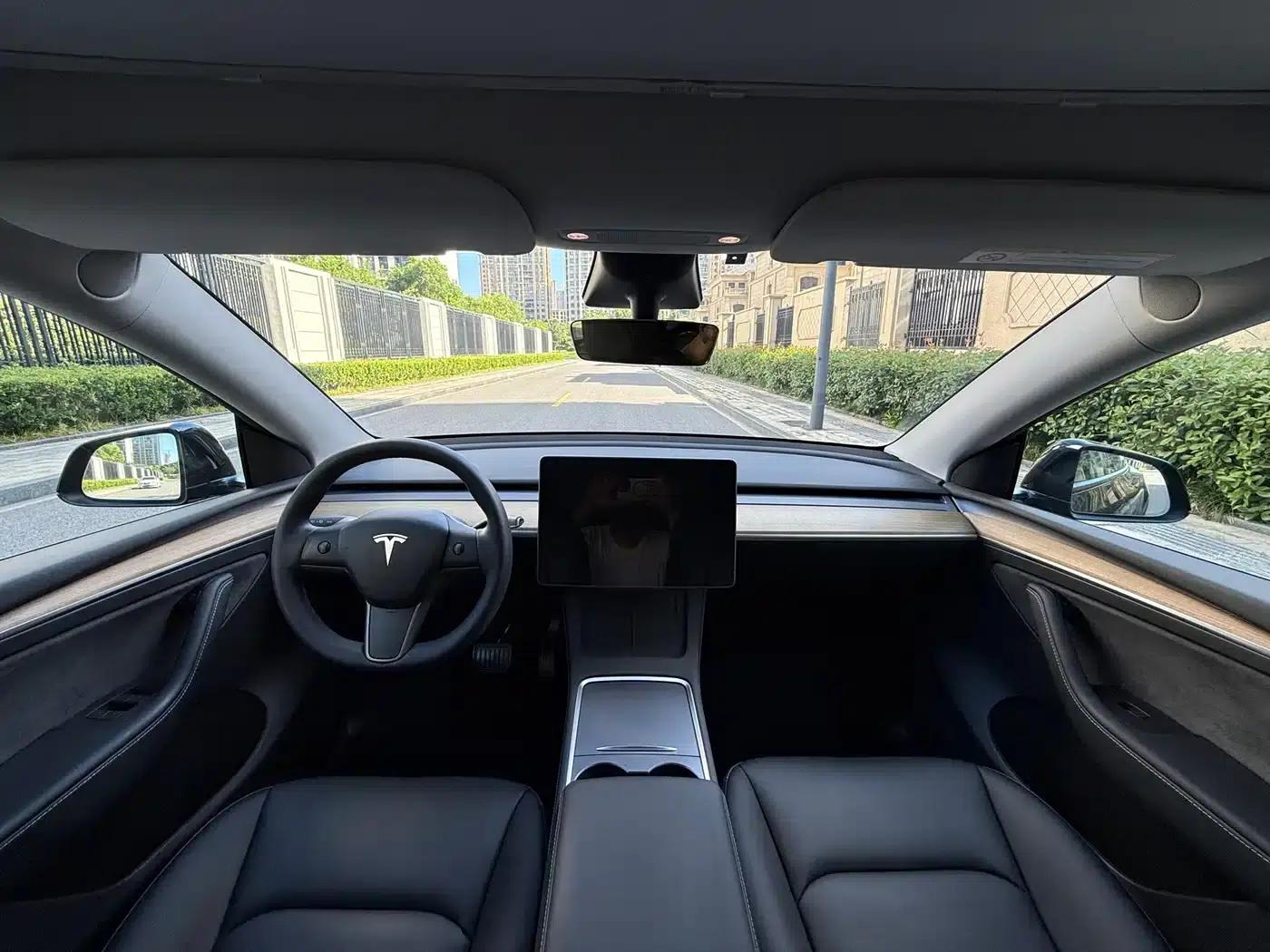 Model Y 2022 Facelift Rear-Wheel Drive Version — миниатюра 13