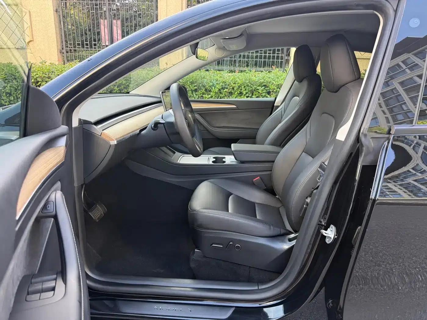 Model Y 2022 Facelift Rear-Wheel Drive Version — миниатюра 9