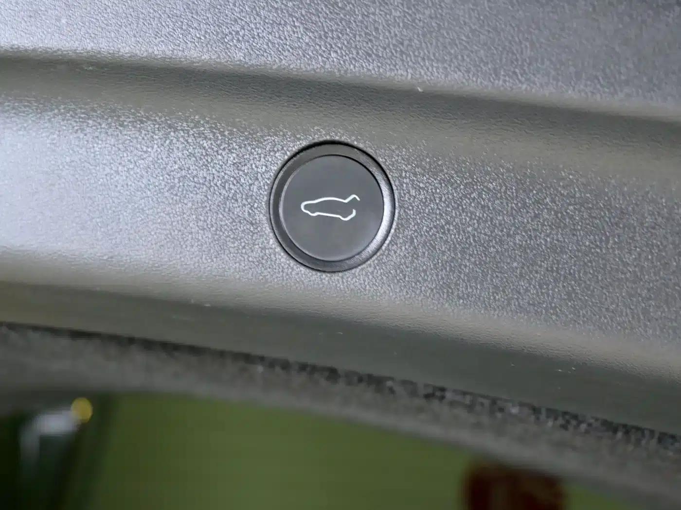 Model Y 2021 Standard Range Rear-Wheel Drive — миниатюра 19