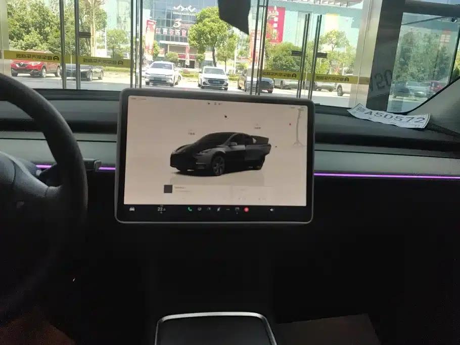 Model Y 2024 Rear-Wheel Drive — миниатюра 13
