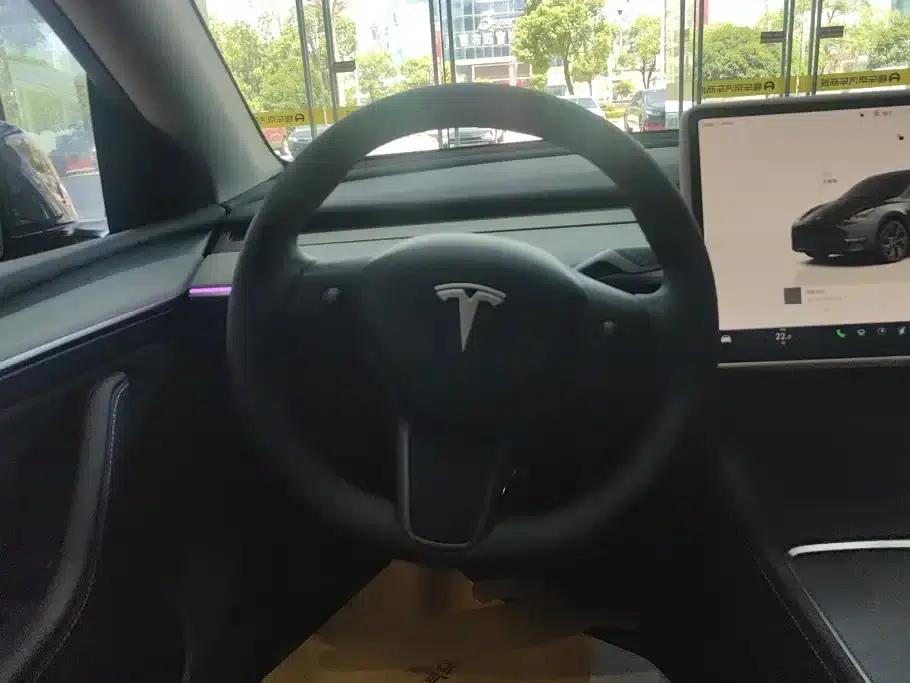 Model Y 2024 Rear-Wheel Drive — миниатюра 15
