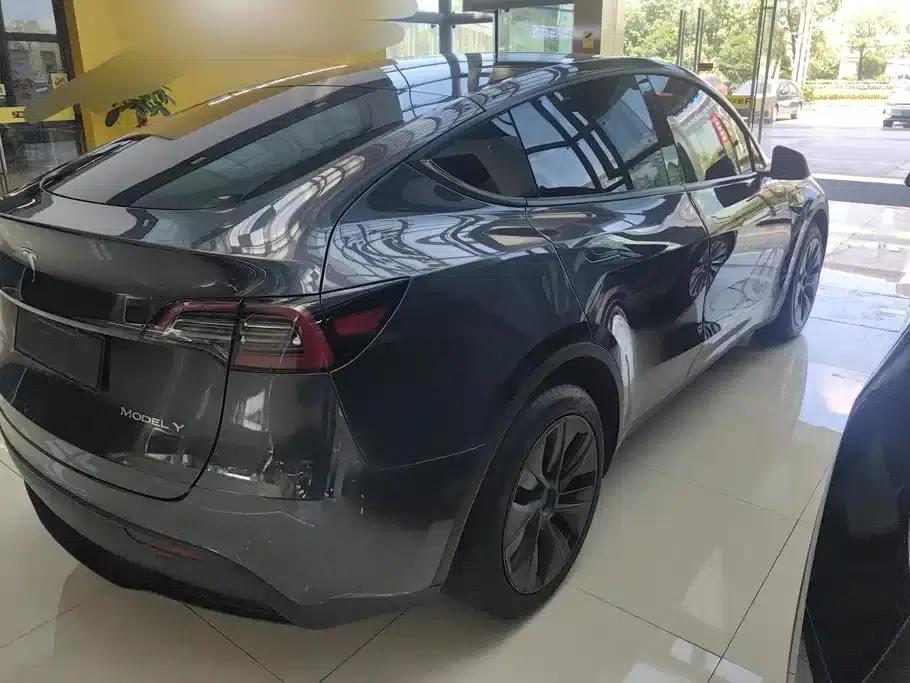 Model Y 2024 Rear-Wheel Drive — миниатюра 3