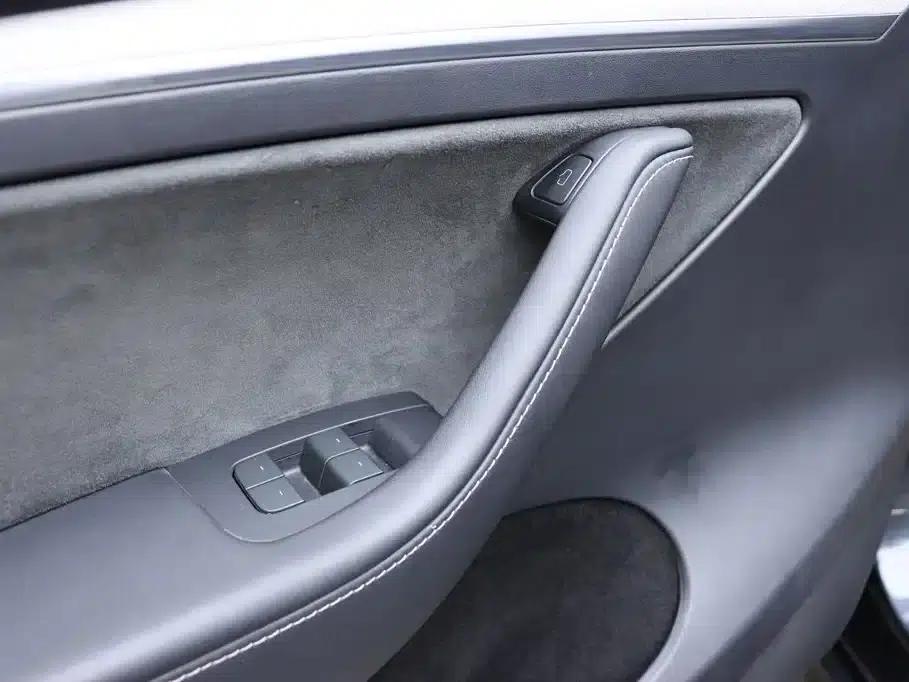 Model Y 2024 Rear-Wheel Drive — миниатюра 12