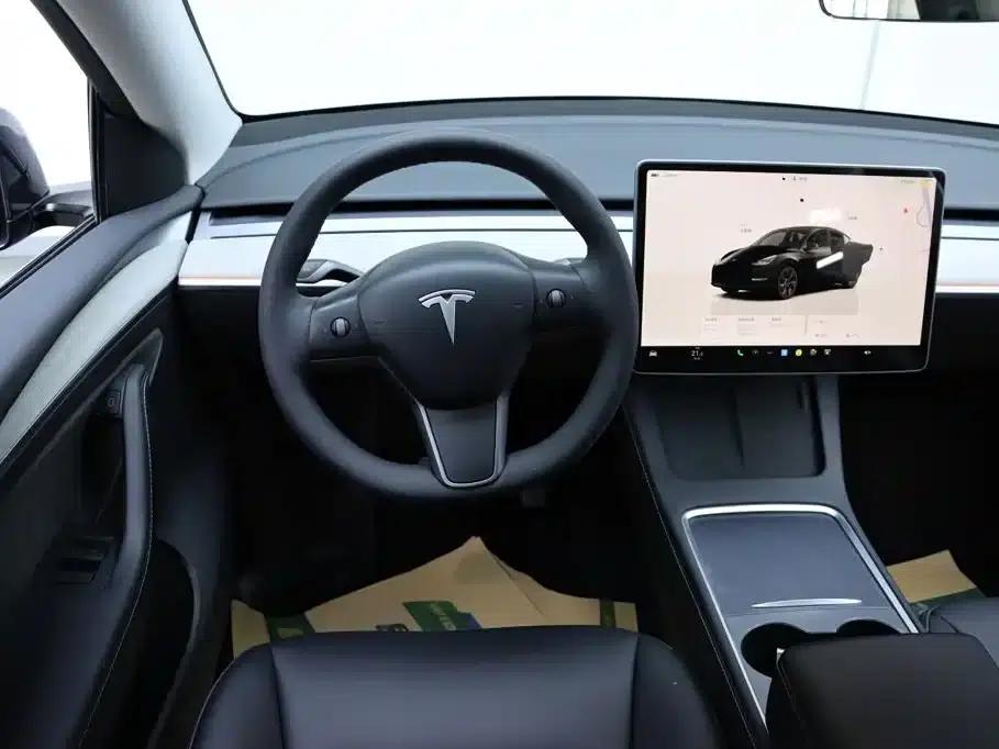 Model Y 2024 Rear-Wheel Drive — миниатюра 26