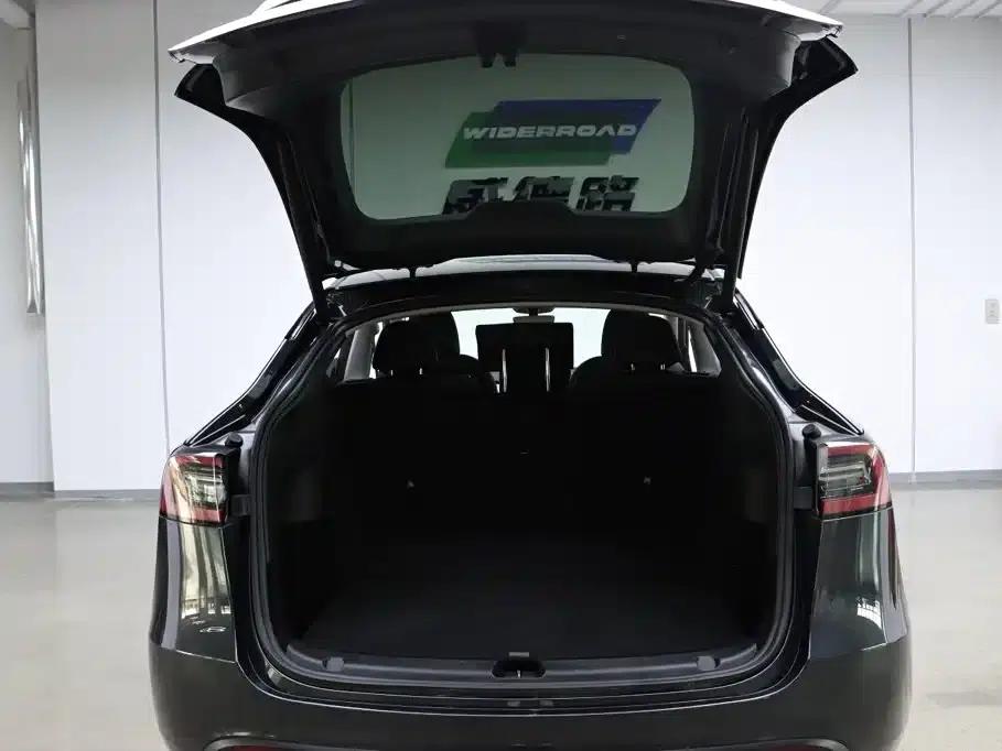 Model Y 2024 Rear-Wheel Drive — миниатюра 28