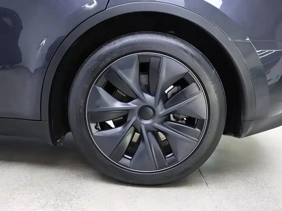 Model Y 2024 Rear-Wheel Drive — миниатюра 31