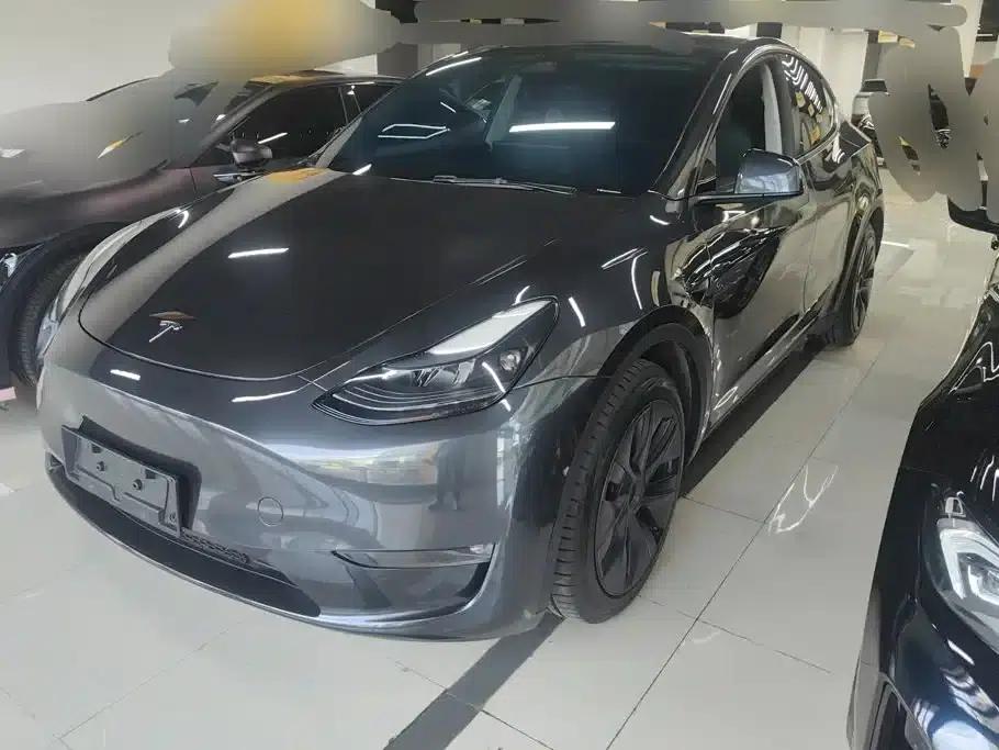 Model Y 2024 Long Range All-Wheel Drive — миниатюра 1