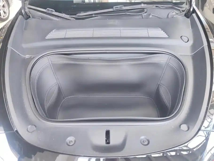Model Y 2023 Rear-Wheel Drive — миниатюра 10