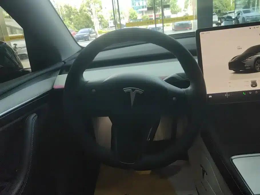 Model Y 2024 Rear-Wheel Drive — миниатюра 15