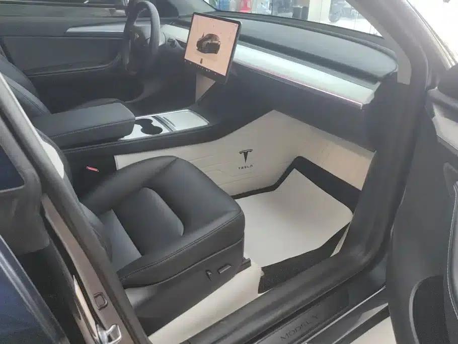 Model Y 2024 Rear-Wheel Drive — миниатюра 8