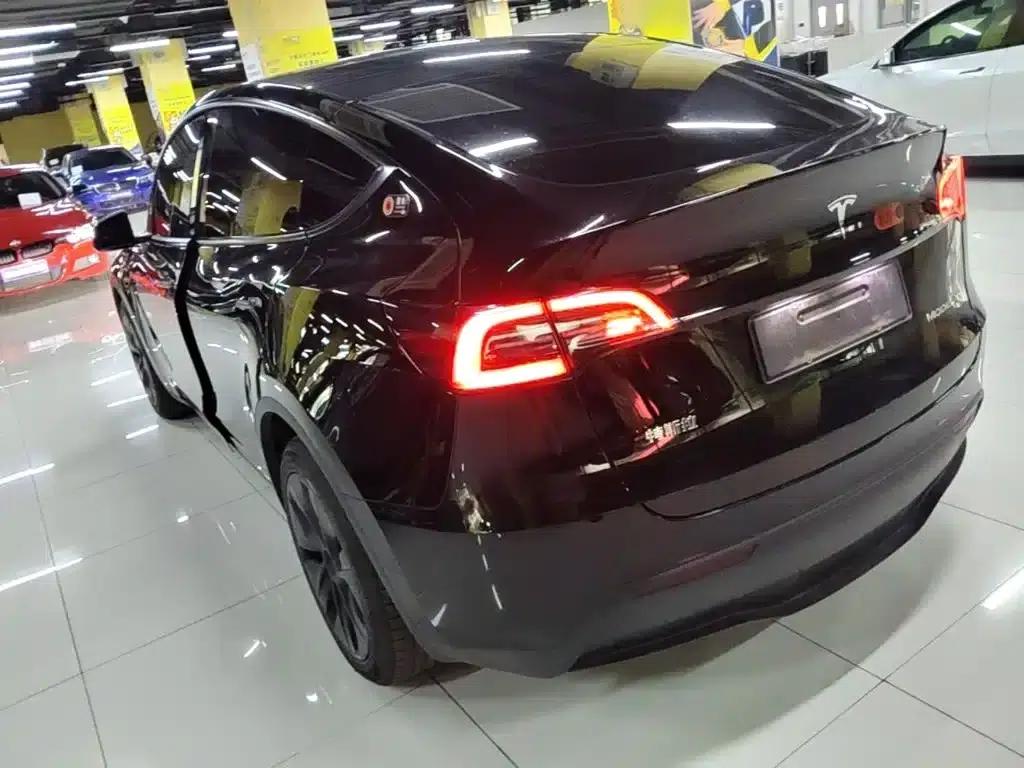 Model Y 2023 Long Range All-Wheel Drive — миниатюра 5