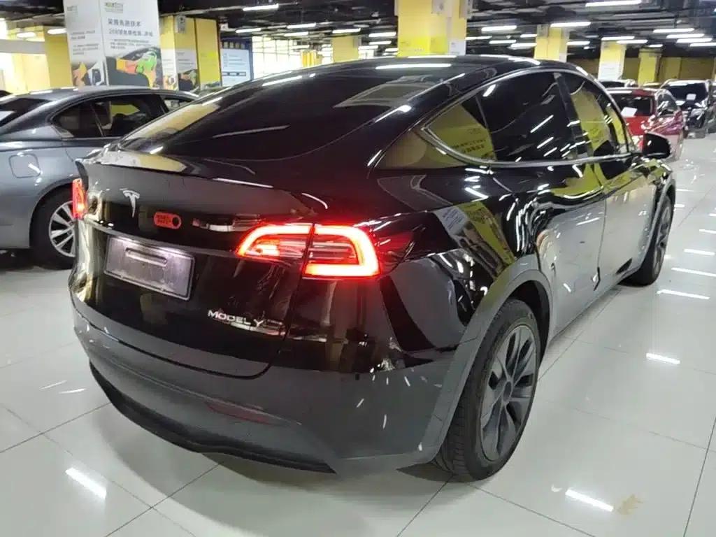 Model Y 2023 Long Range All-Wheel Drive — миниатюра 7