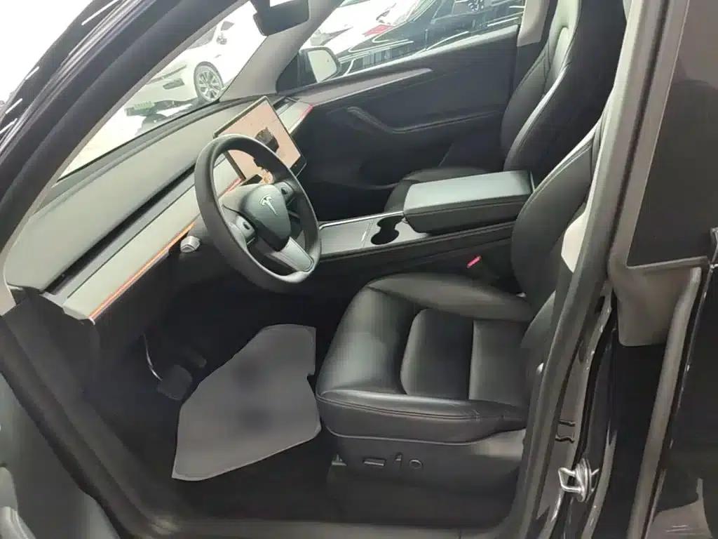 Model Y 2023 Rear-Wheel Drive — миниатюра 15