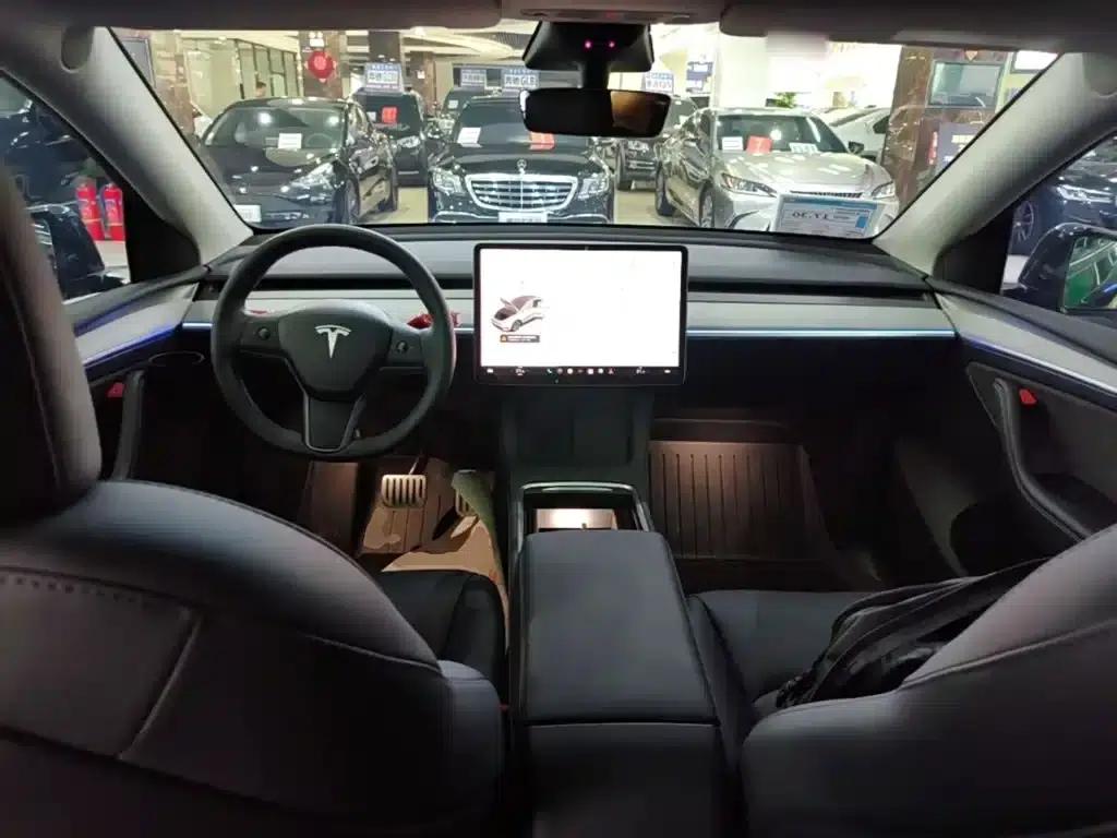 Model Y 2023 Rear-Wheel Drive — миниатюра 10