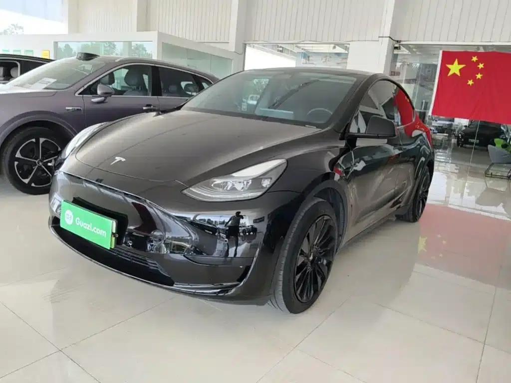 Model Y 2023 Rear-Wheel Drive — миниатюра 2