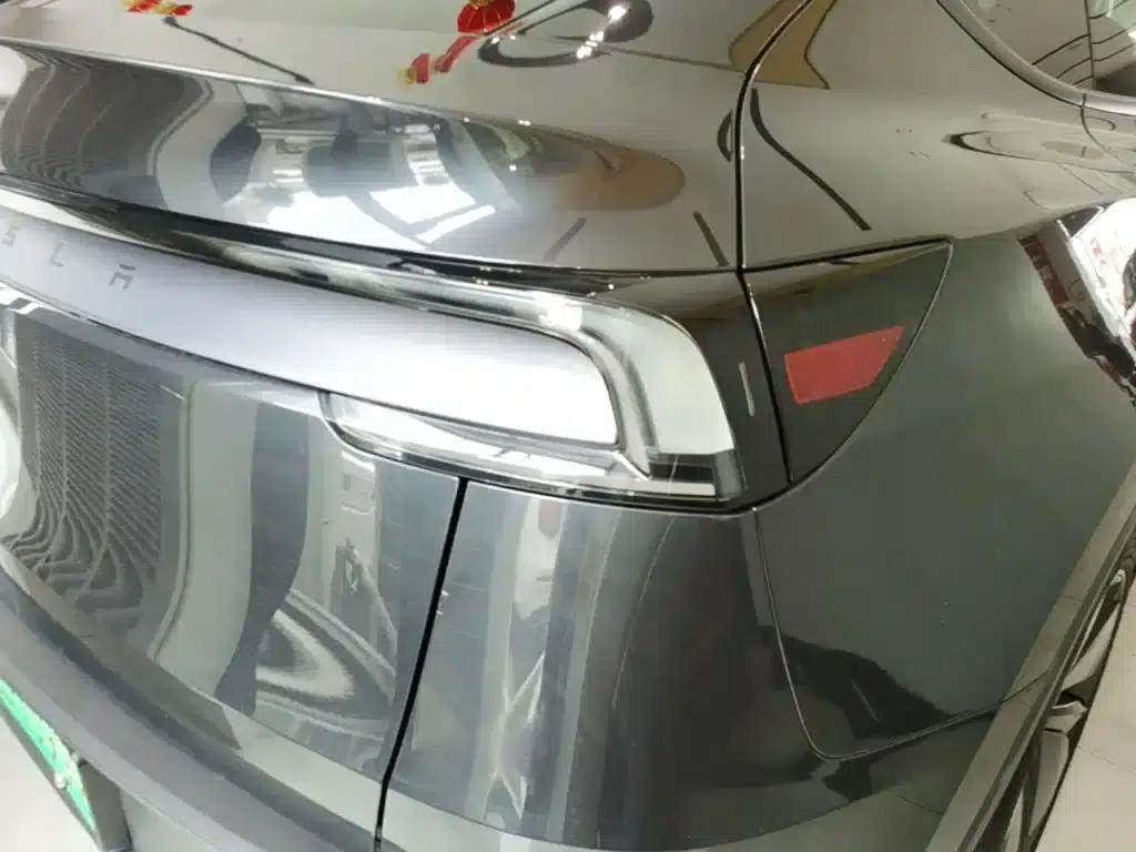 Model Y 2025 Rear-Wheel Drive — миниатюра 8