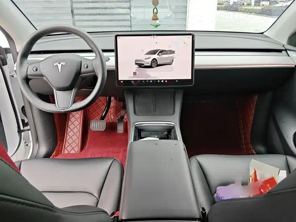 Model Y 2024 Rear-Wheel Drive — миниатюра 13