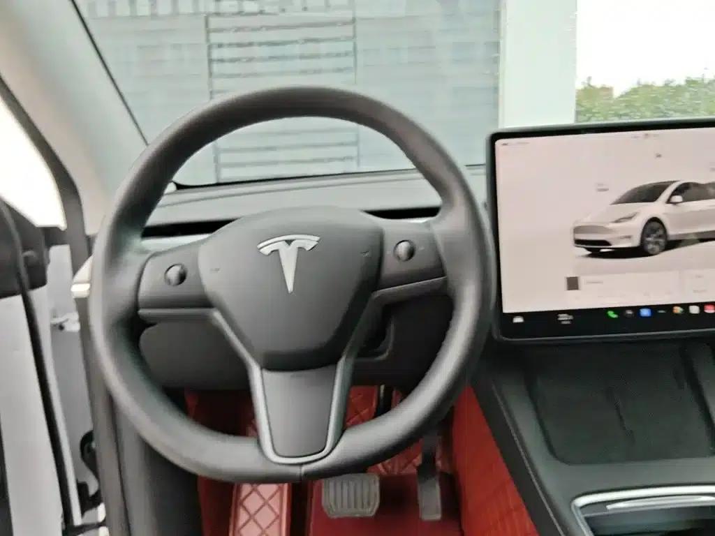 Model Y 2024 Rear-Wheel Drive — миниатюра 3