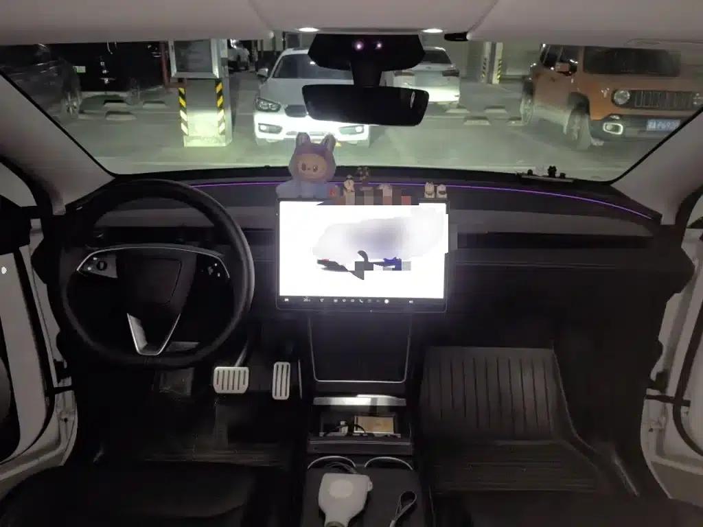 Model Y 2025 Rear-Wheel Drive — миниатюра 13