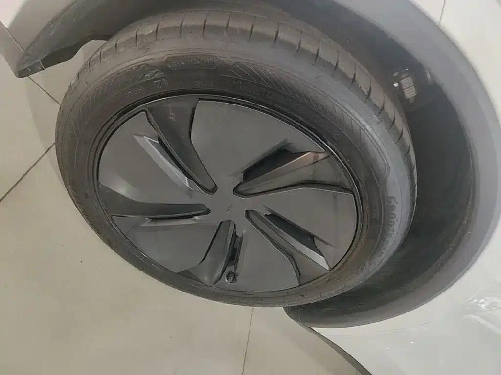 Model Y 2025 Rear-Wheel Drive — миниатюра 23