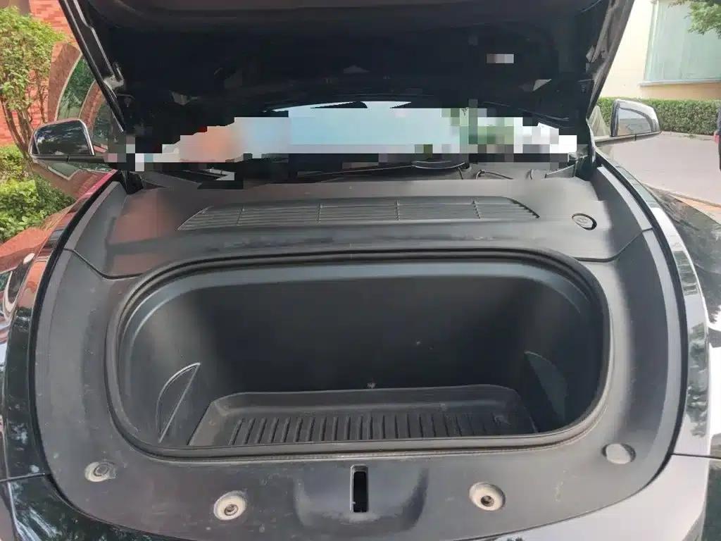 Model Y 2023 Long Range All-Wheel Drive — миниатюра 17