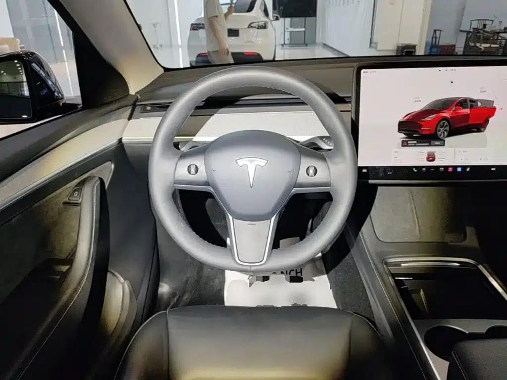 Model Y 2024 Rear-Wheel Drive — миниатюра 11