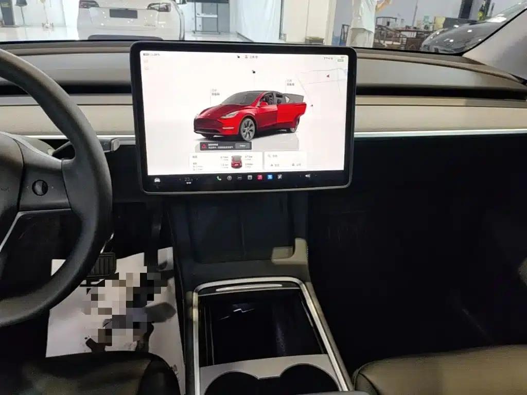 Model Y 2024 Rear-Wheel Drive — миниатюра 13