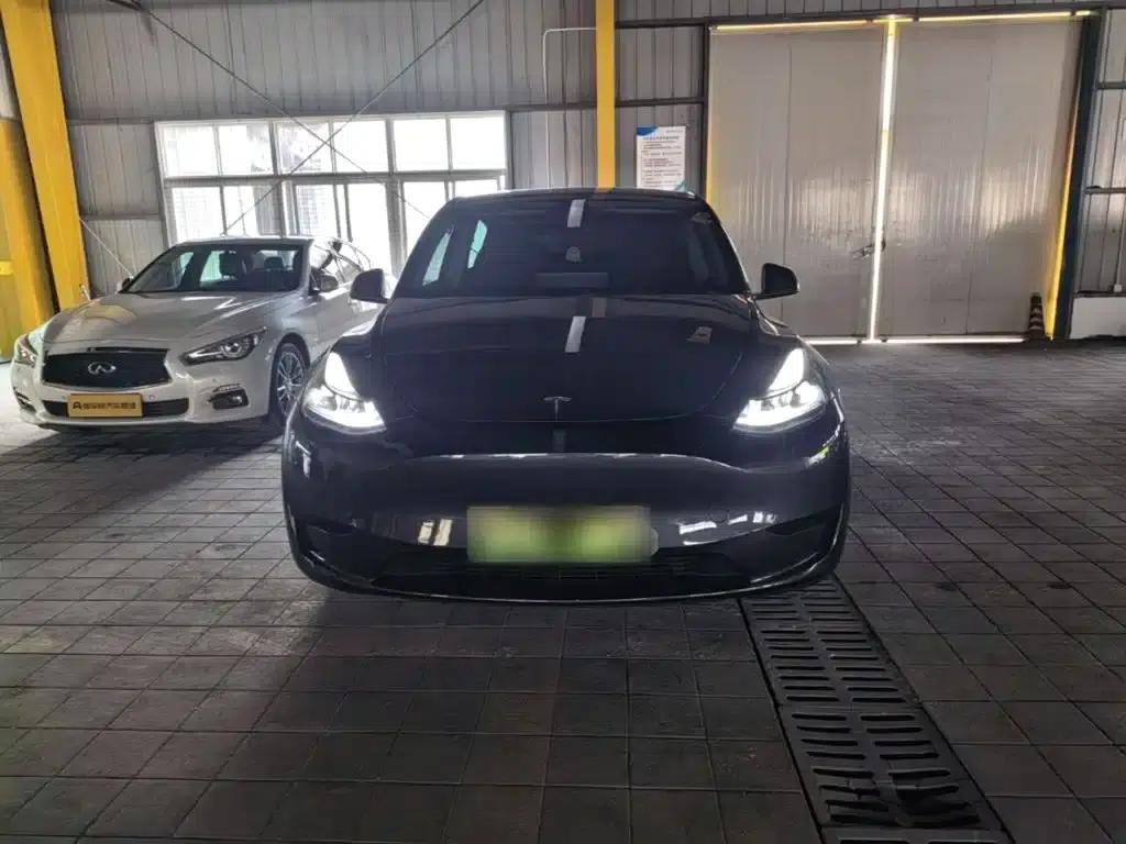 Model Y 2024 Rear-Wheel Drive — миниатюра 3