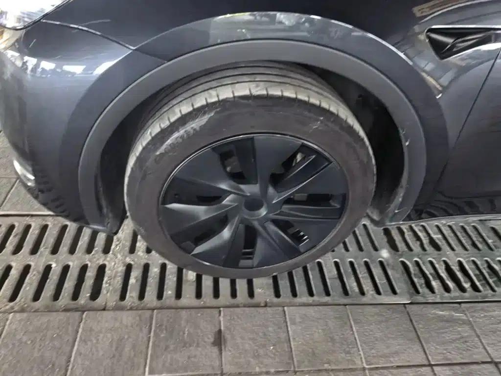 Model Y 2024 Rear-Wheel Drive — миниатюра 23