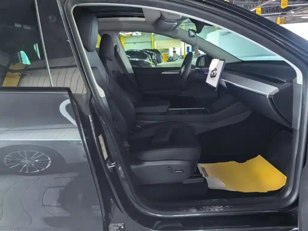 Model Y 2024 Rear-Wheel Drive — миниатюра 25