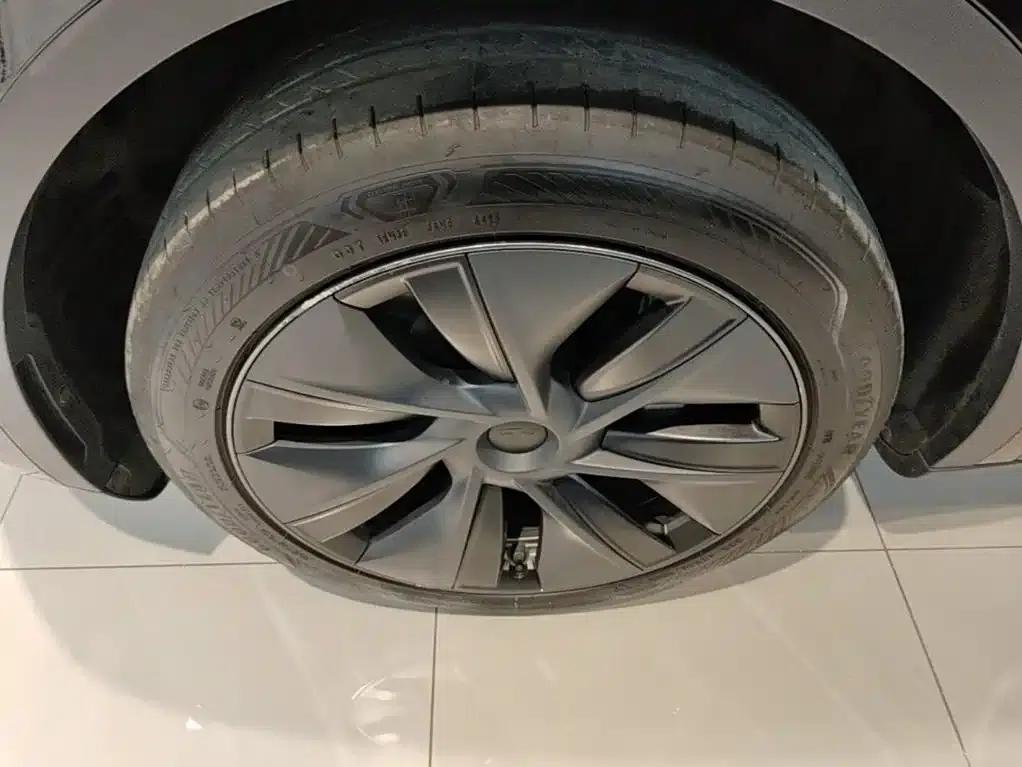 Model Y 2023 Rear-Wheel Drive — миниатюра 23