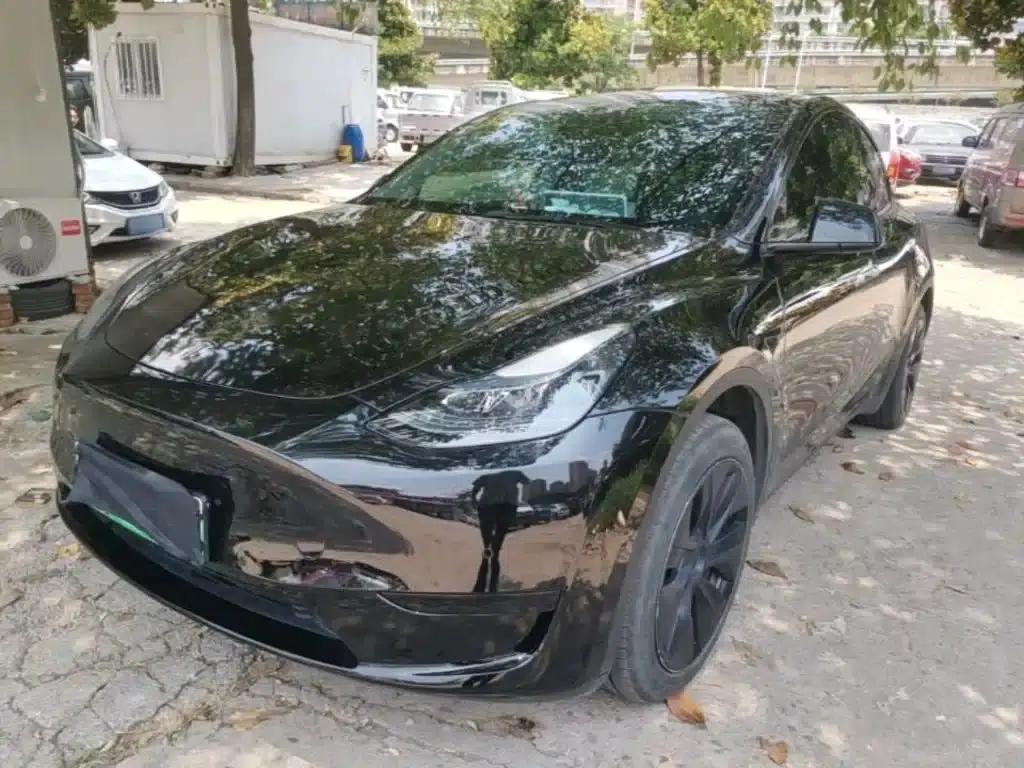 Model Y 2023 Rear-Wheel Drive — миниатюра 1