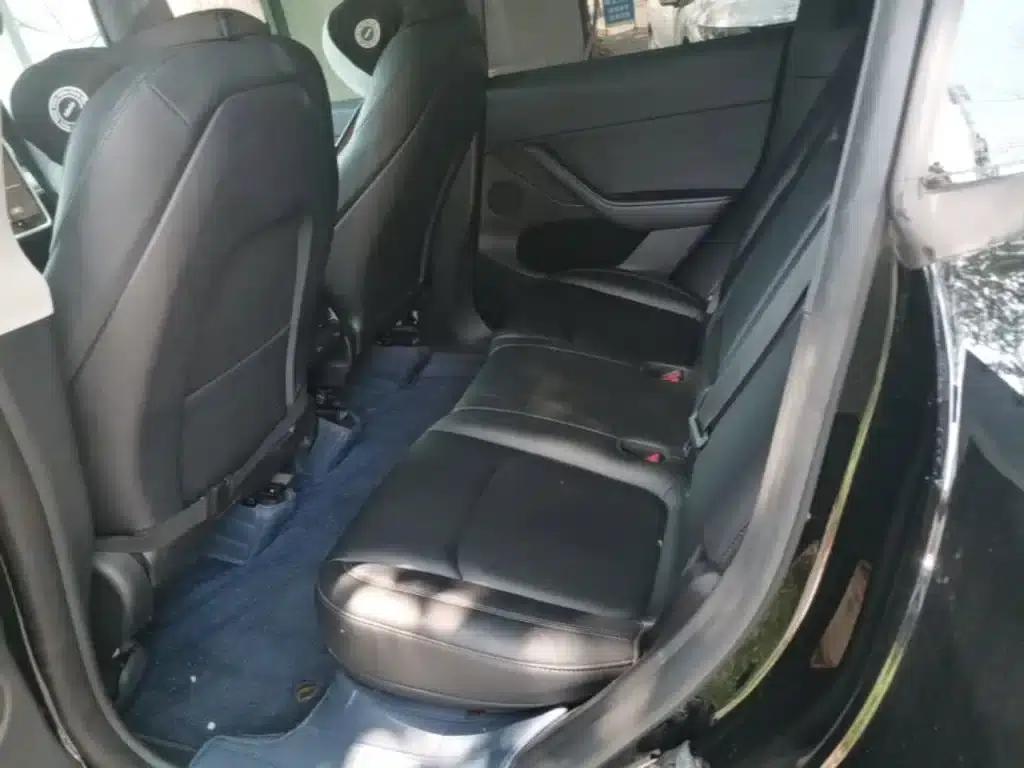 Model Y 2023 Rear-Wheel Drive — миниатюра 17