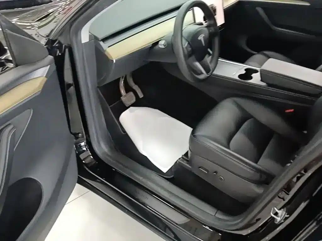 Model Y 2022 Long Range All-Wheel Drive — миниатюра 16