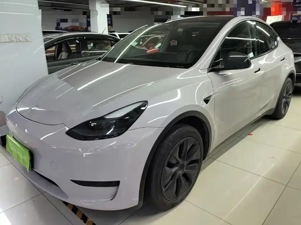 Model Y 2024 Rear-Wheel Drive — миниатюра 2