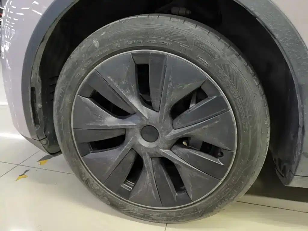 Model Y 2024 Rear-Wheel Drive — миниатюра 23