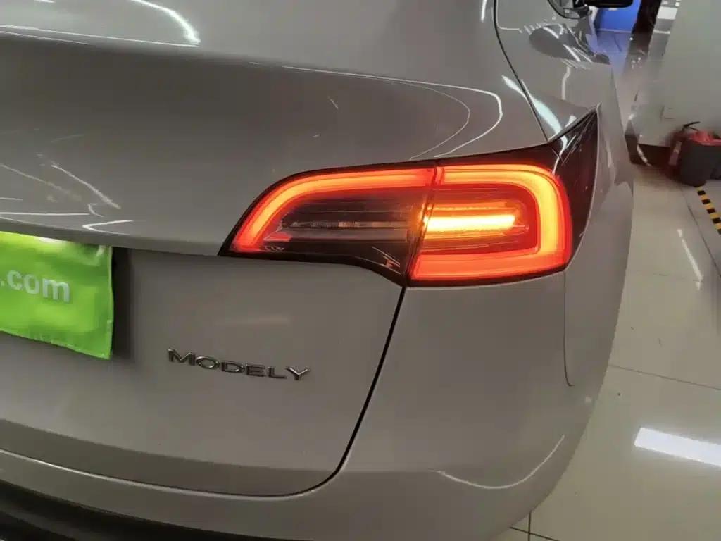 Model Y 2024 Rear-Wheel Drive — миниатюра 8