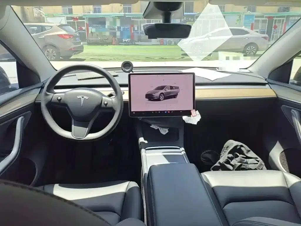 Model Y 2022 Facelift Rear-Wheel Drive Version — миниатюра 10