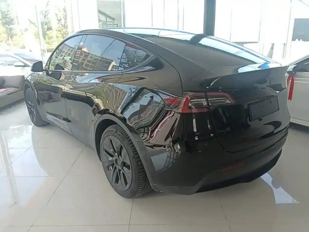 Model Y 2022 Facelift Rear-Wheel Drive Version — миниатюра 5