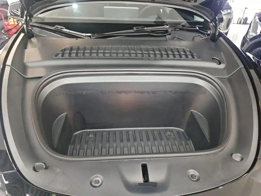 Model Y 2022 Rear-Wheel Drive — миниатюра 20