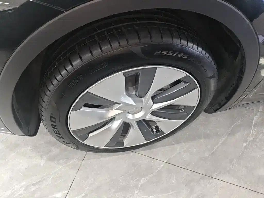 Model Y 2022 Rear-Wheel Drive — миниатюра 23