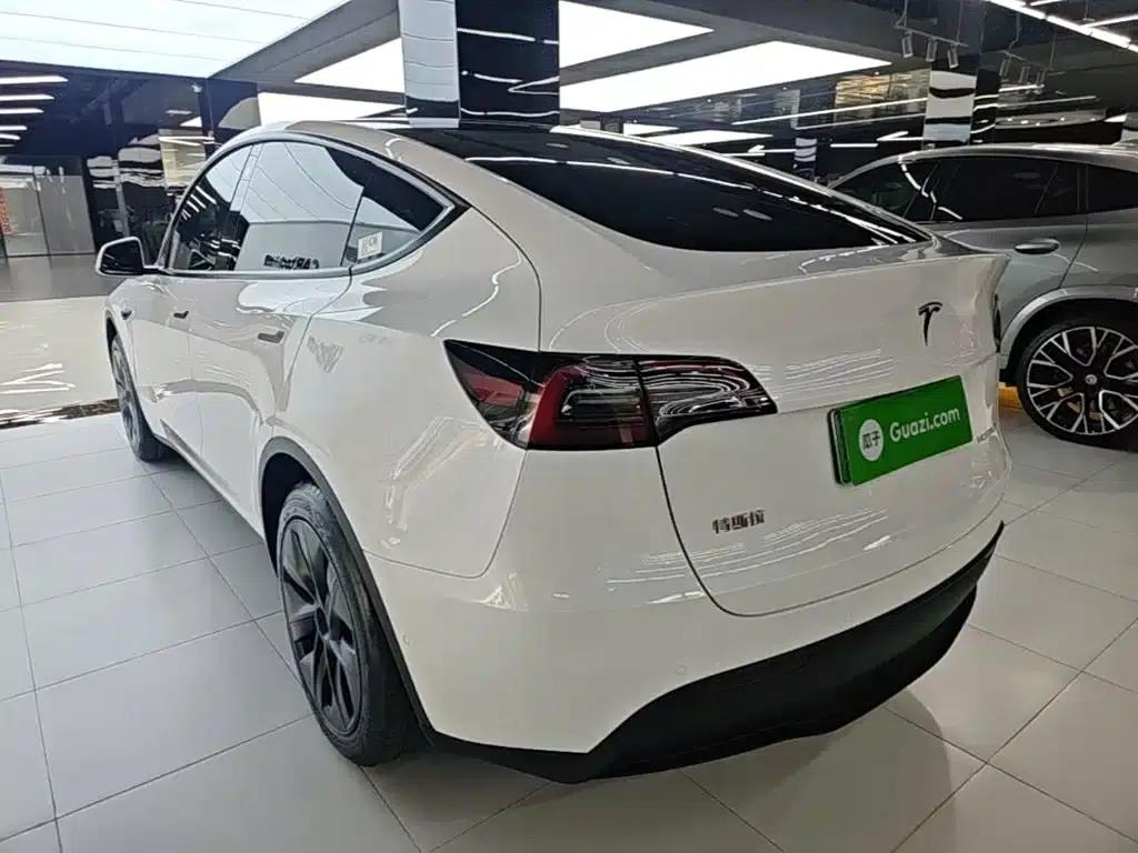 Model Y 2023 Rear-Wheel Drive — миниатюра 5