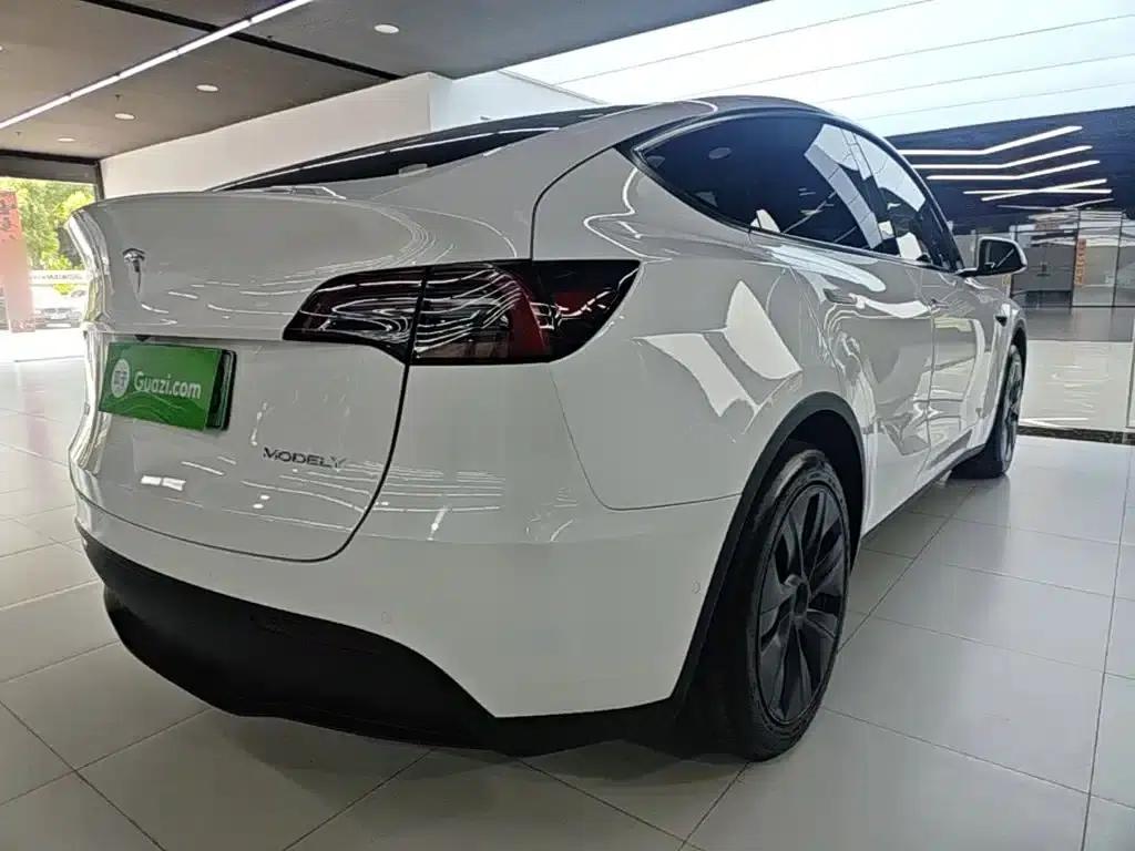 Model Y 2023 Rear-Wheel Drive — миниатюра 7